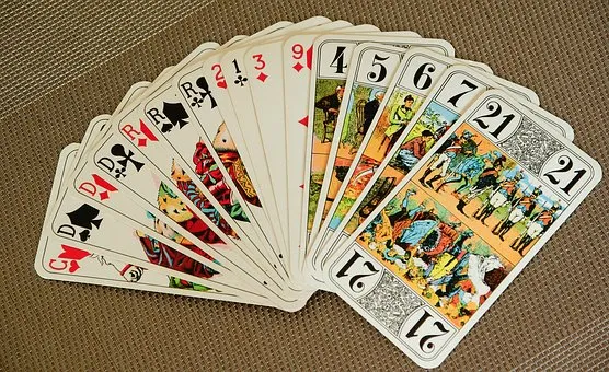 playing-cards-1897030__340.jpg