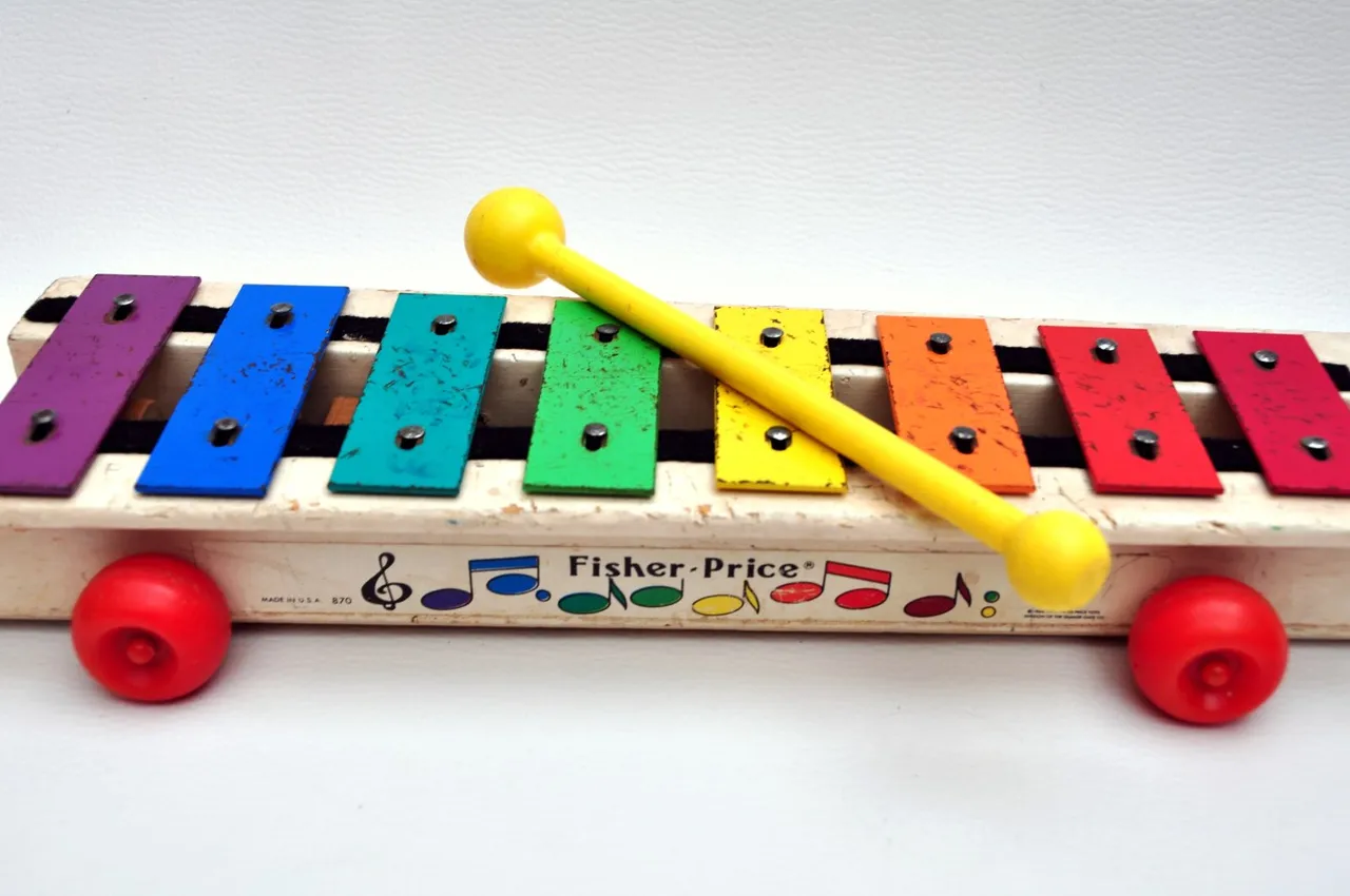 xylophone fisher price.jpg