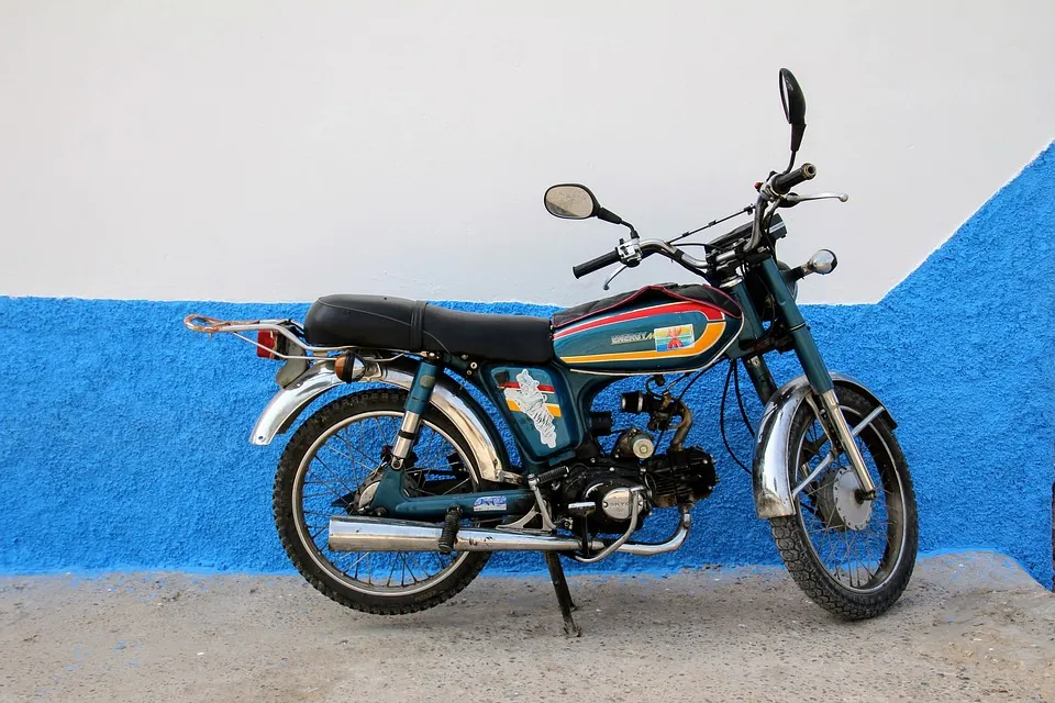 motorcycle-2546770_960_720.jpg