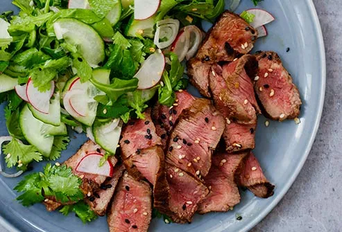 493ss_getty_rf_steak_salad.jpg