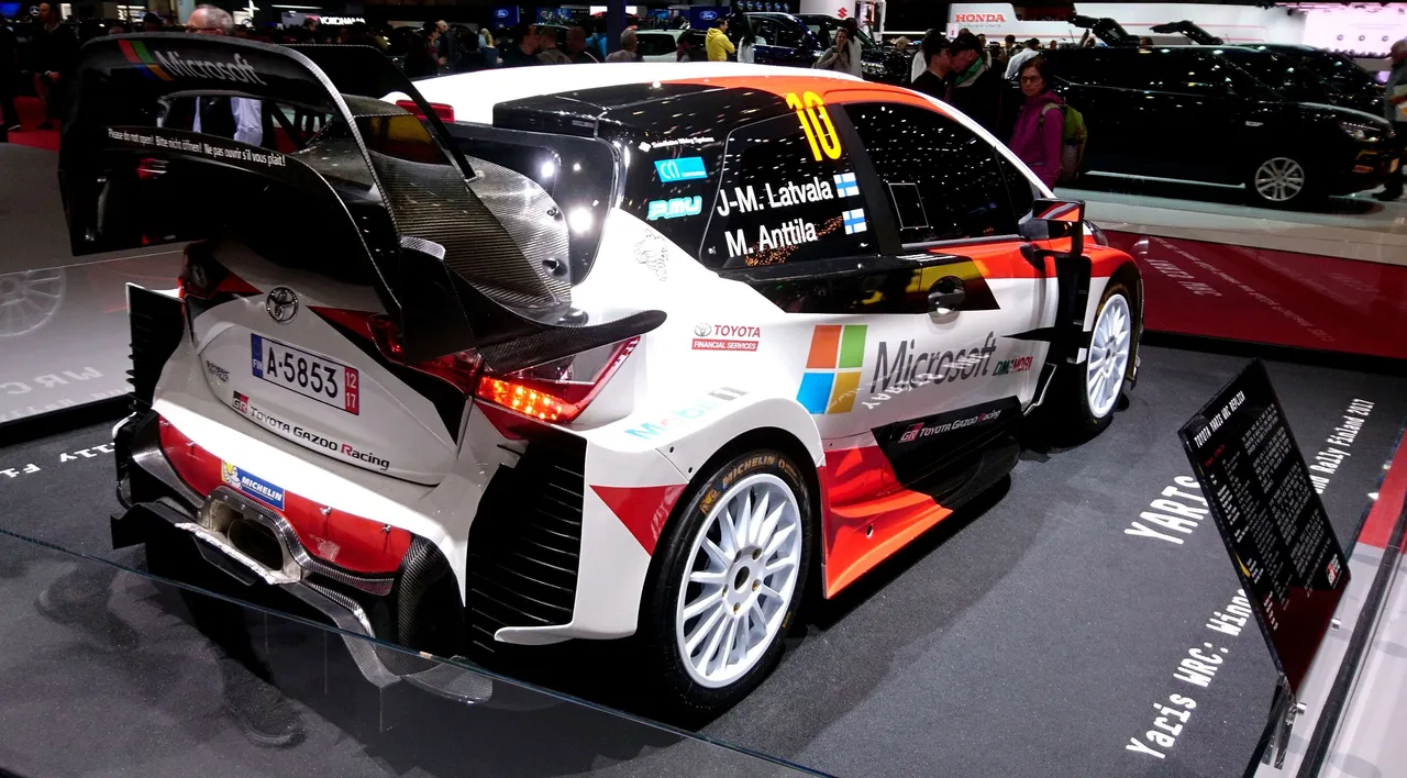 Toyota Yaris WRC 01x.jpg