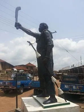 The_Sculpture_of_Akinjole.jpg