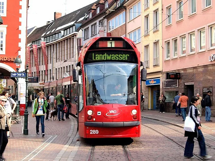 train-city309554.jpg