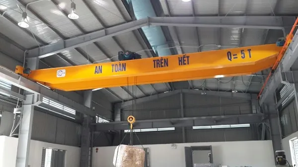 Cầu trục 5 tấn dầm đôi.jpg