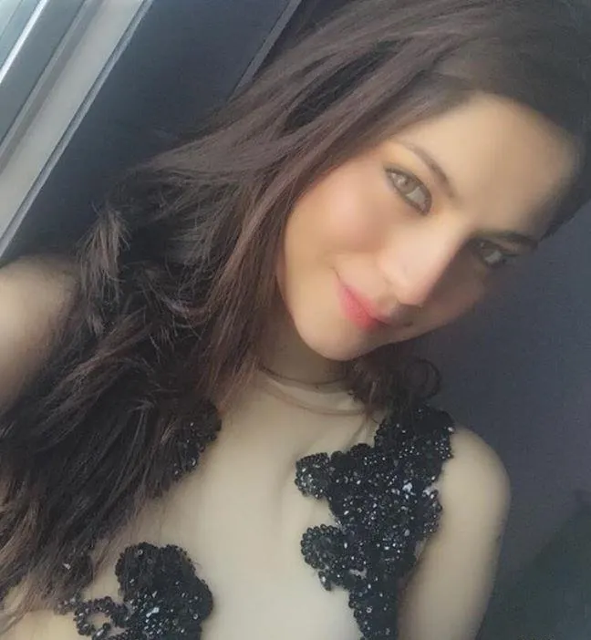 Neelam_Muneer_Pakistani_Female_Fashion_Model_Celebrity_20_obbag_Pak101(dot)com.jpg