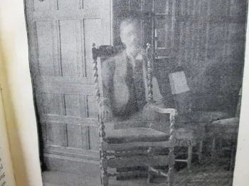 1890s-ghost-photograph-092014a-xl.jpg