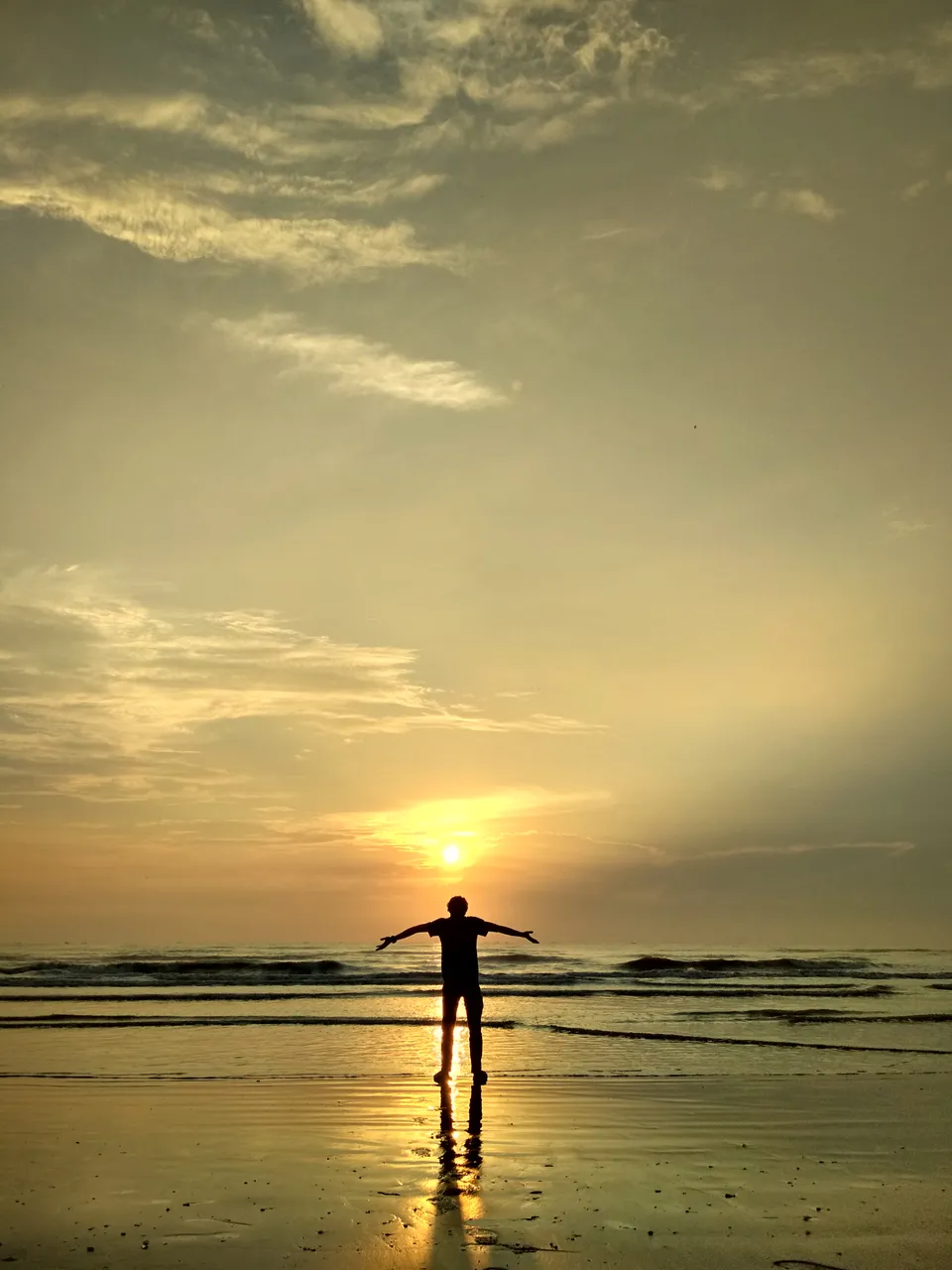 Sunrise_2_pantai_Glayem_Indramayu.jpg