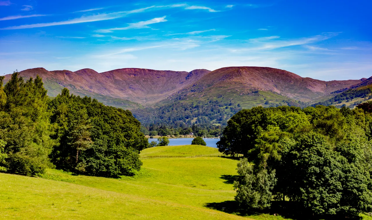 Windermere from Wray Castle.jpg