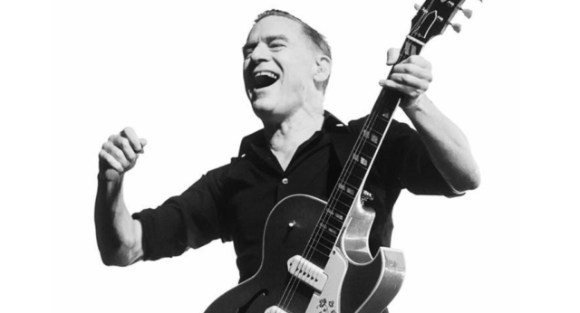 bryan_adams_critica_foto_2022_640x346.gif