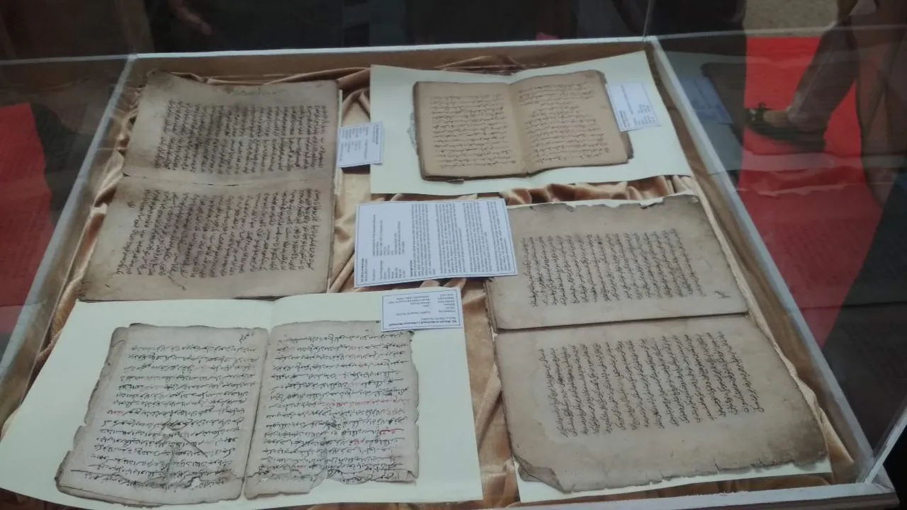 https://s3.us-east-2.amazonaws.com/partiko.io/img/arlheena-religious-science-manuscripts-nqoqqlq9-1536678041387.png