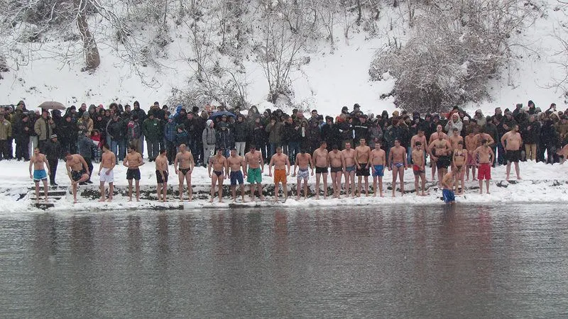Bogojavljenje-2017-Vlasotince-800x450.jpg