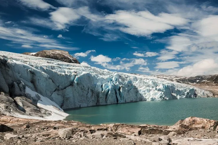 Jostedalsbreen-Glacier-Norway-740x494.jpg