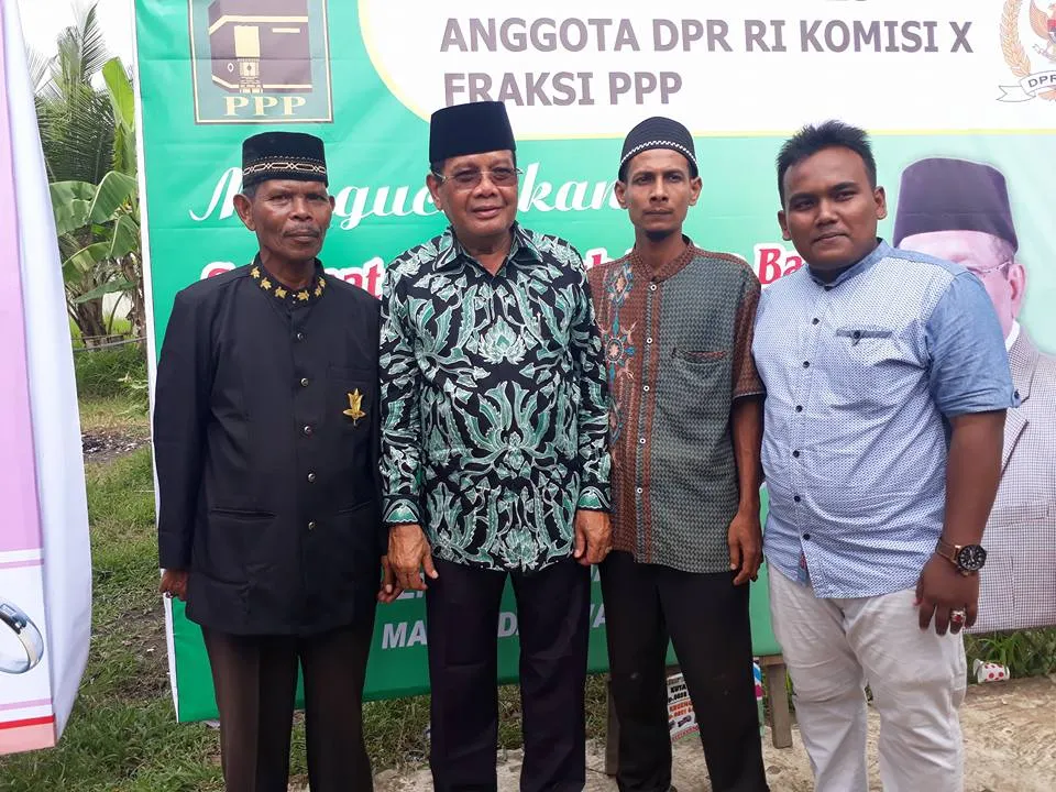 foto dengan anwar idris.jpg 1.jpg