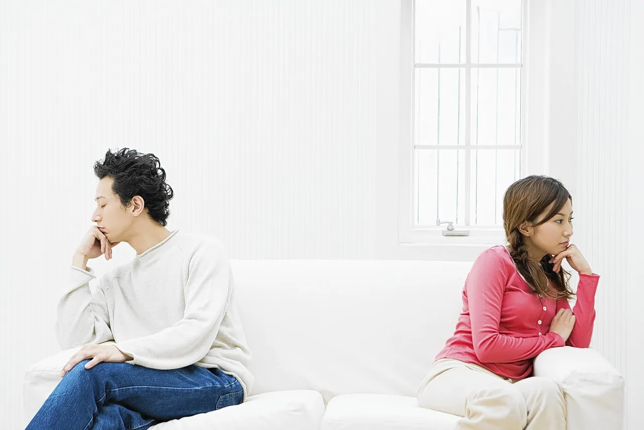 sc-fam-0902-silent-treatment-20140902.jpg