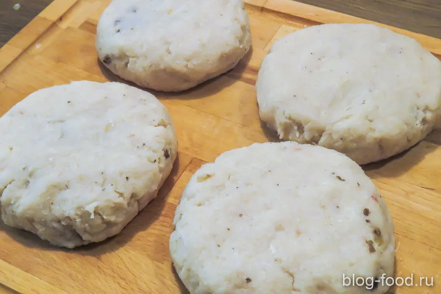 Fish cakes, stuffed mushrooms