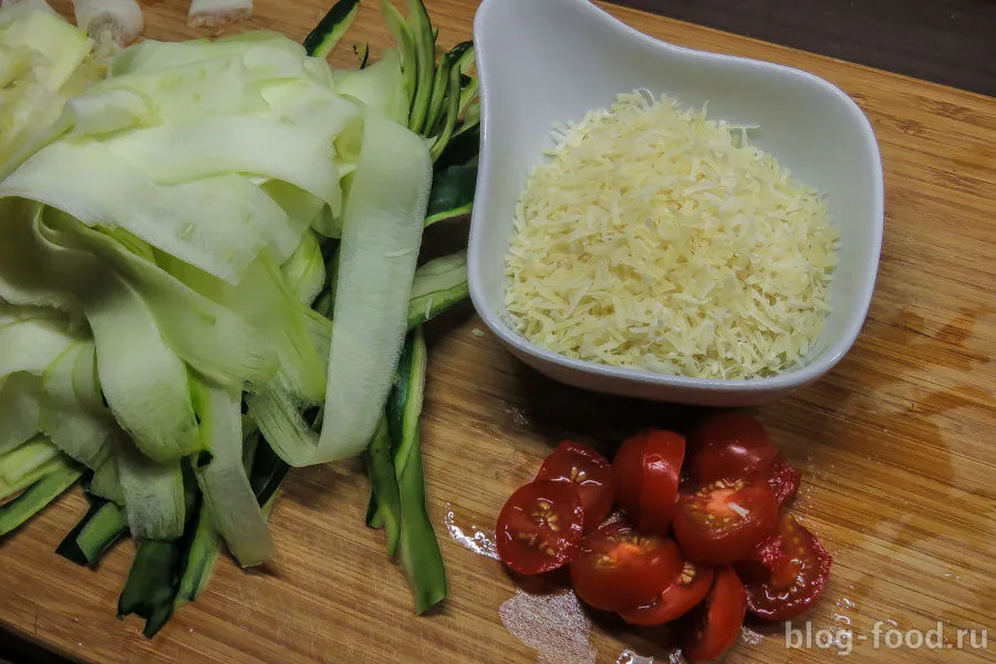 Zucchini gratin with chicken