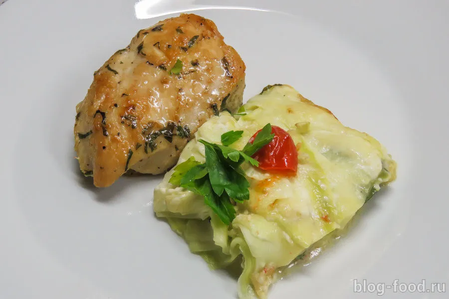 Zucchini gratin with chicken
