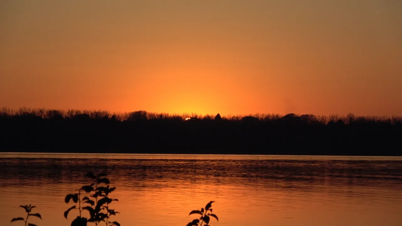 LakeSunset4.JPG