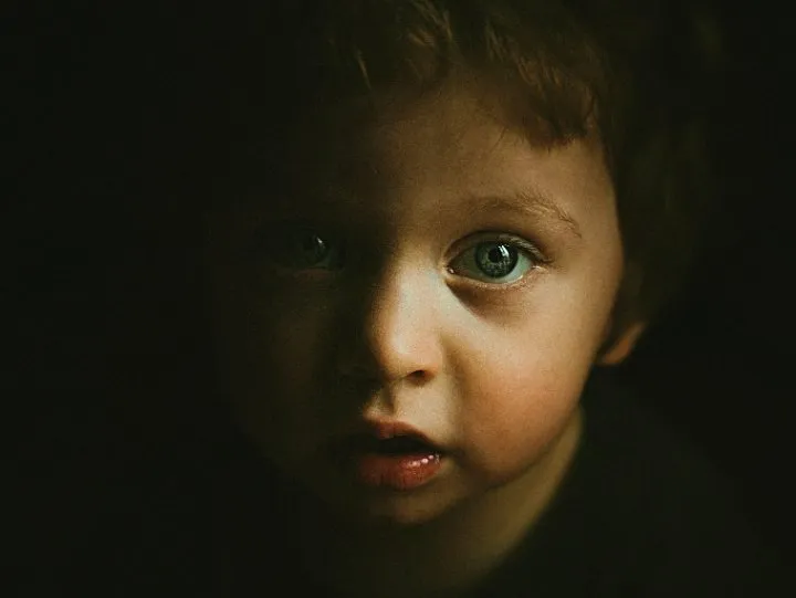 Are_Computers_Human_Small_child_RZ720.jpg
