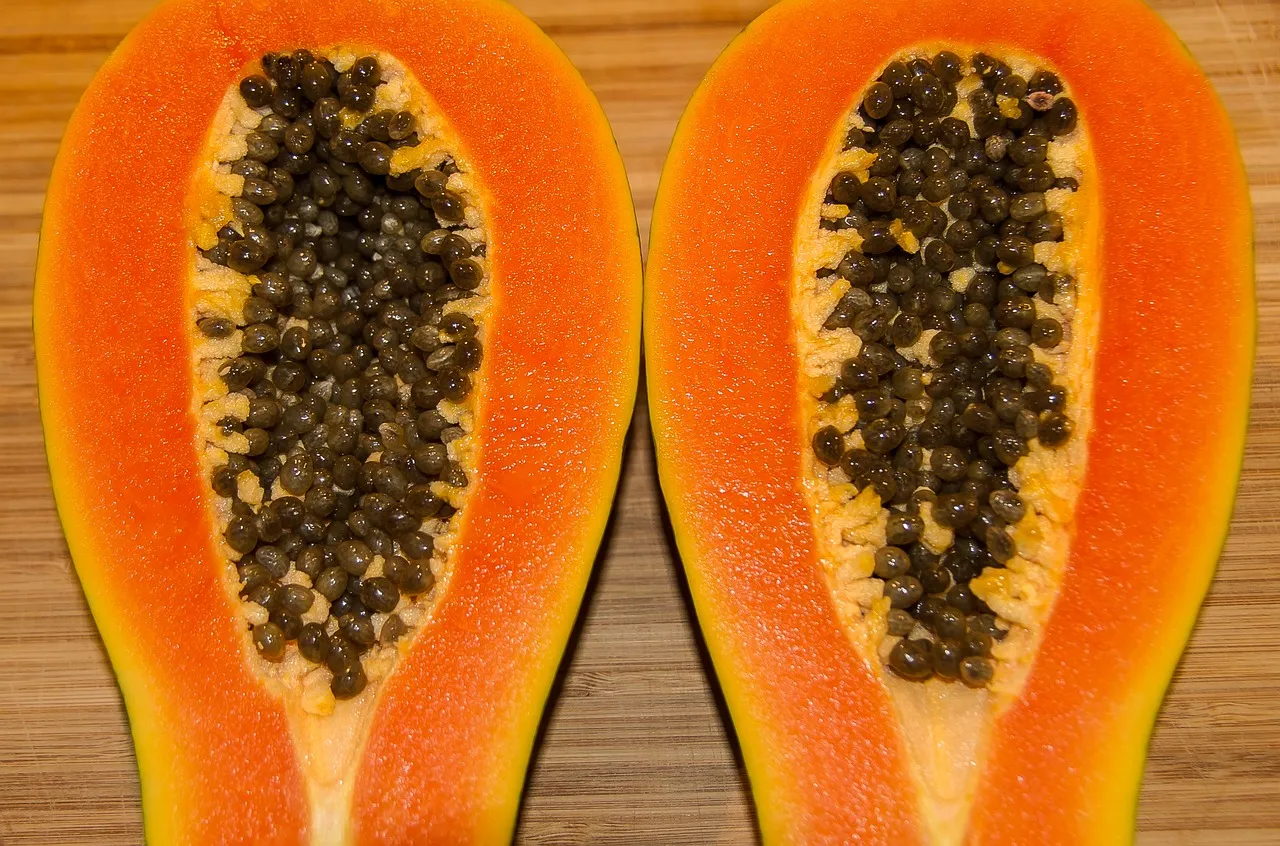 MaxPixel.freegreatpicture.com-Fruit-Papaya-Orange-Ripe-Red-Papaya-Seeds-Juicy-1572190.jpg