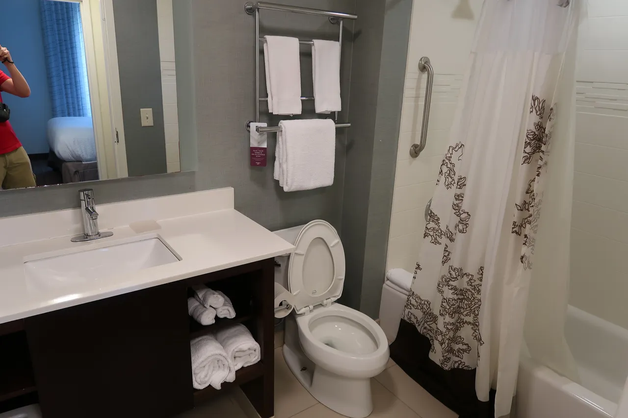 Bathtub Residence Inn Marriott in Nashville SE:Murfreesboro, Tennessee!.JPG