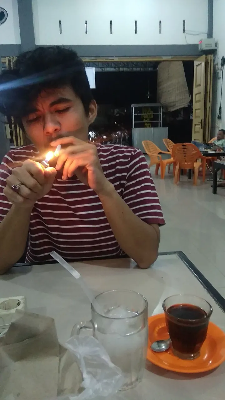 4jmbdx.jpg