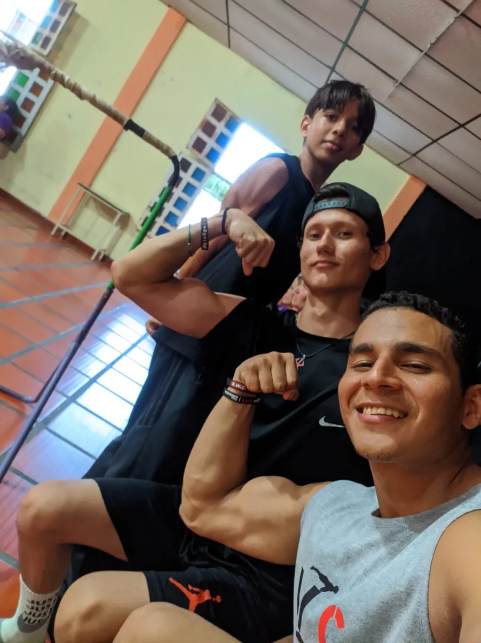 6CMLzrC84UW4CgWT_IMG-20250430-WA0047.webp