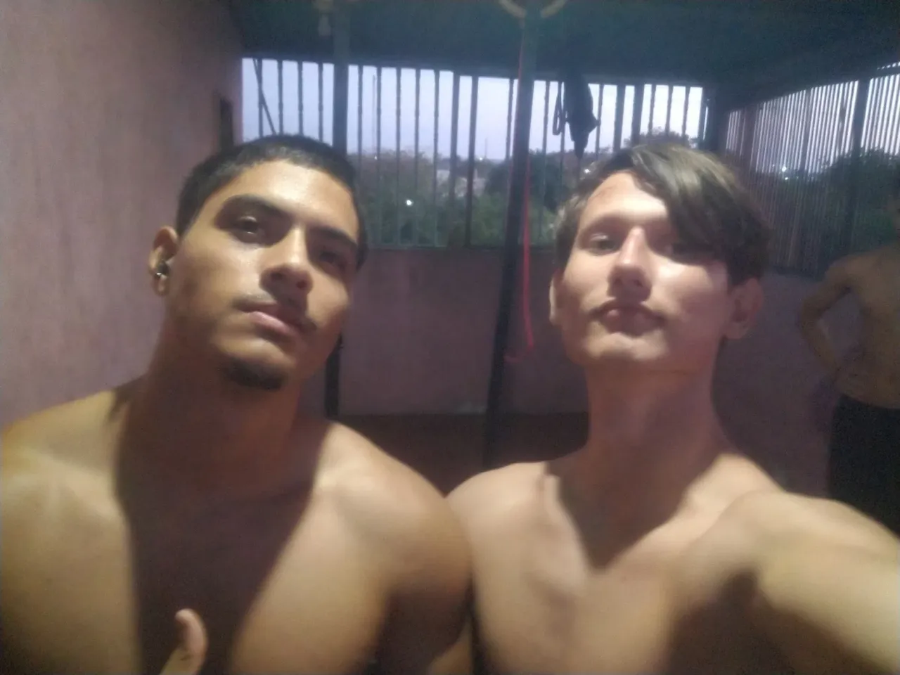 SZHF7tjqzxLclFns_IMG_20250402_190621.webp