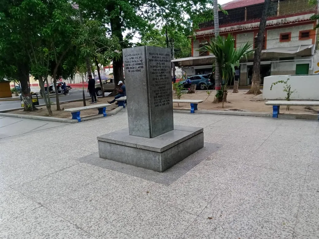 plaza (10).jpeg