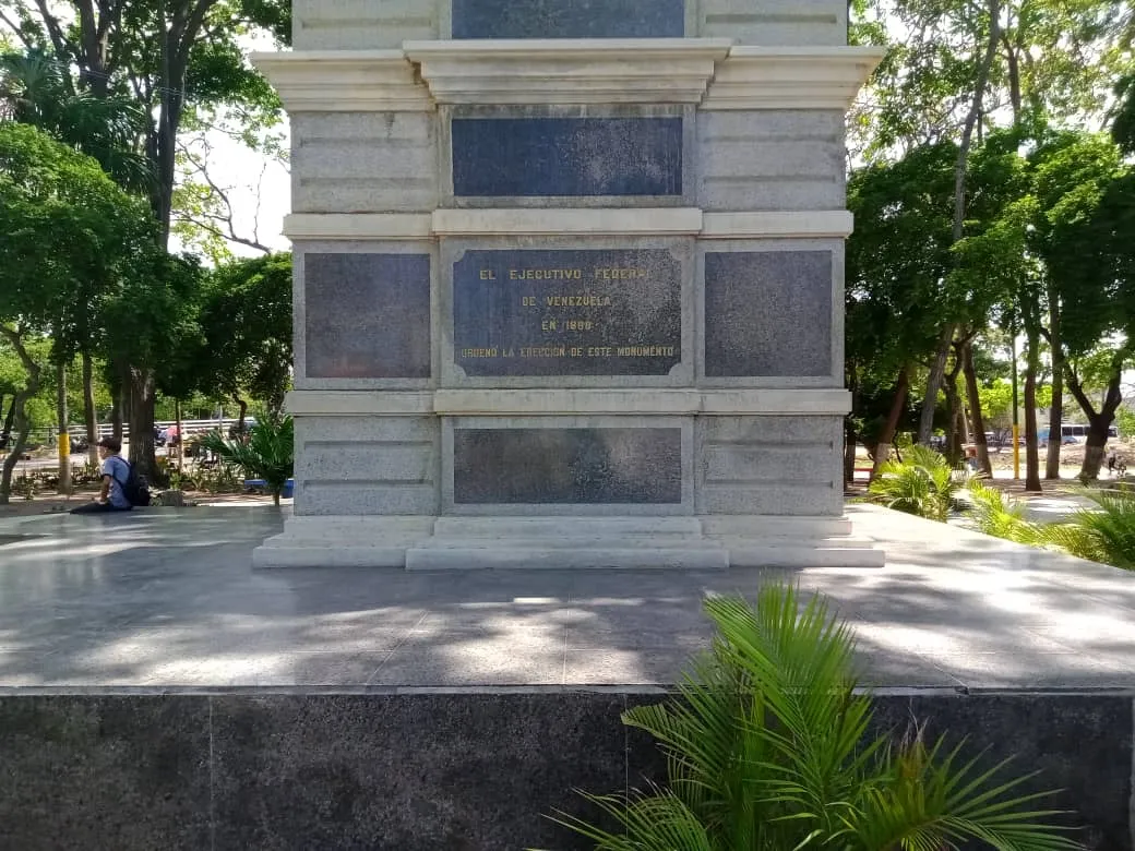 PLAZASUCRE (4).jpeg