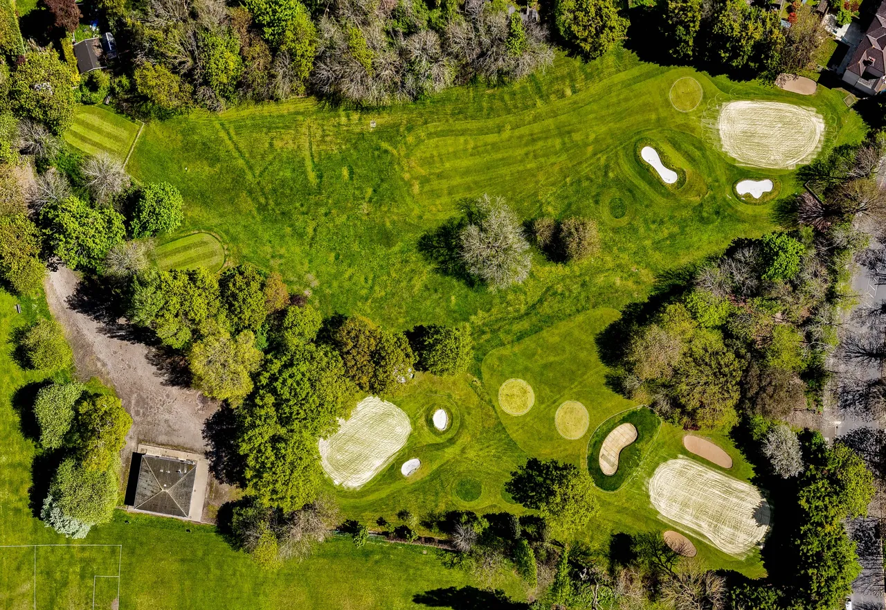 Golf course 2.jpg