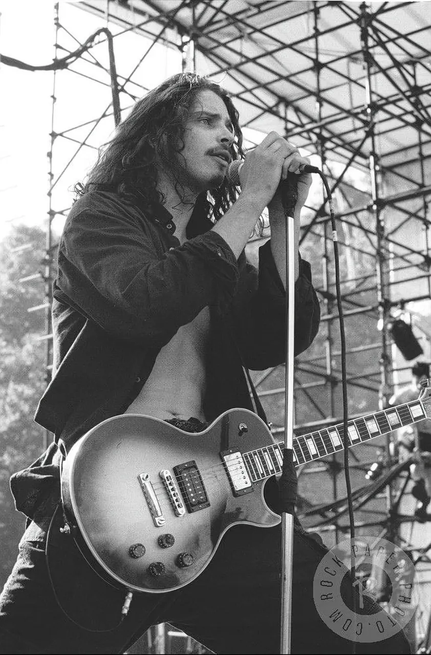 today-we-remember-chris-cornell-on-the-7th-year-of-his-v0-hlfpajva241d1.jpeg