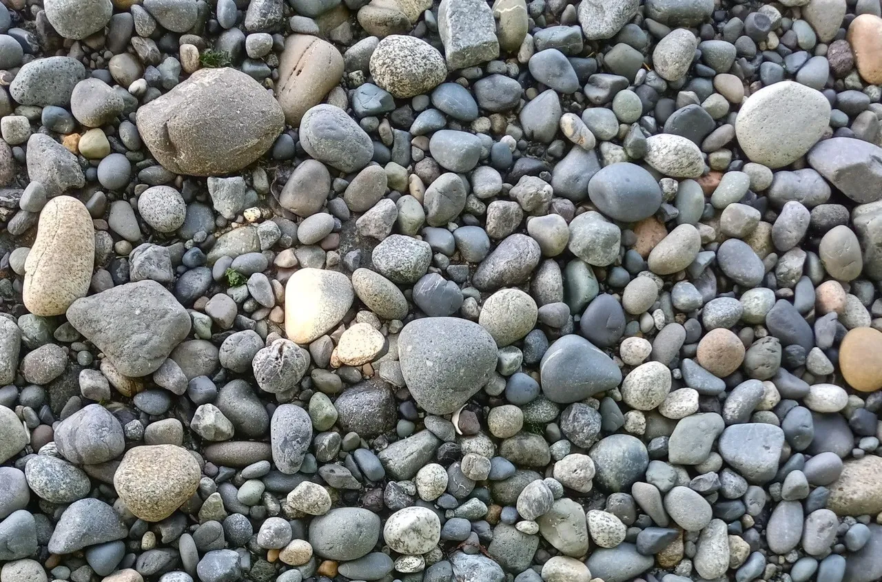 CC-L-0026-Pebbles.jpg
