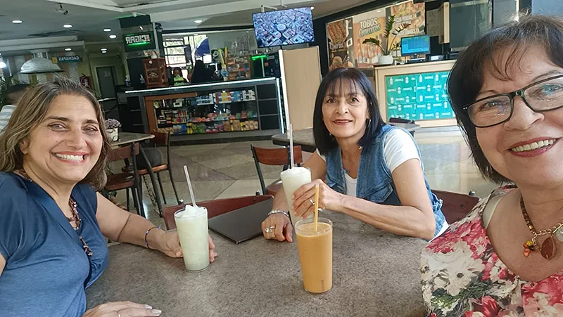 amigas marzo.jpg