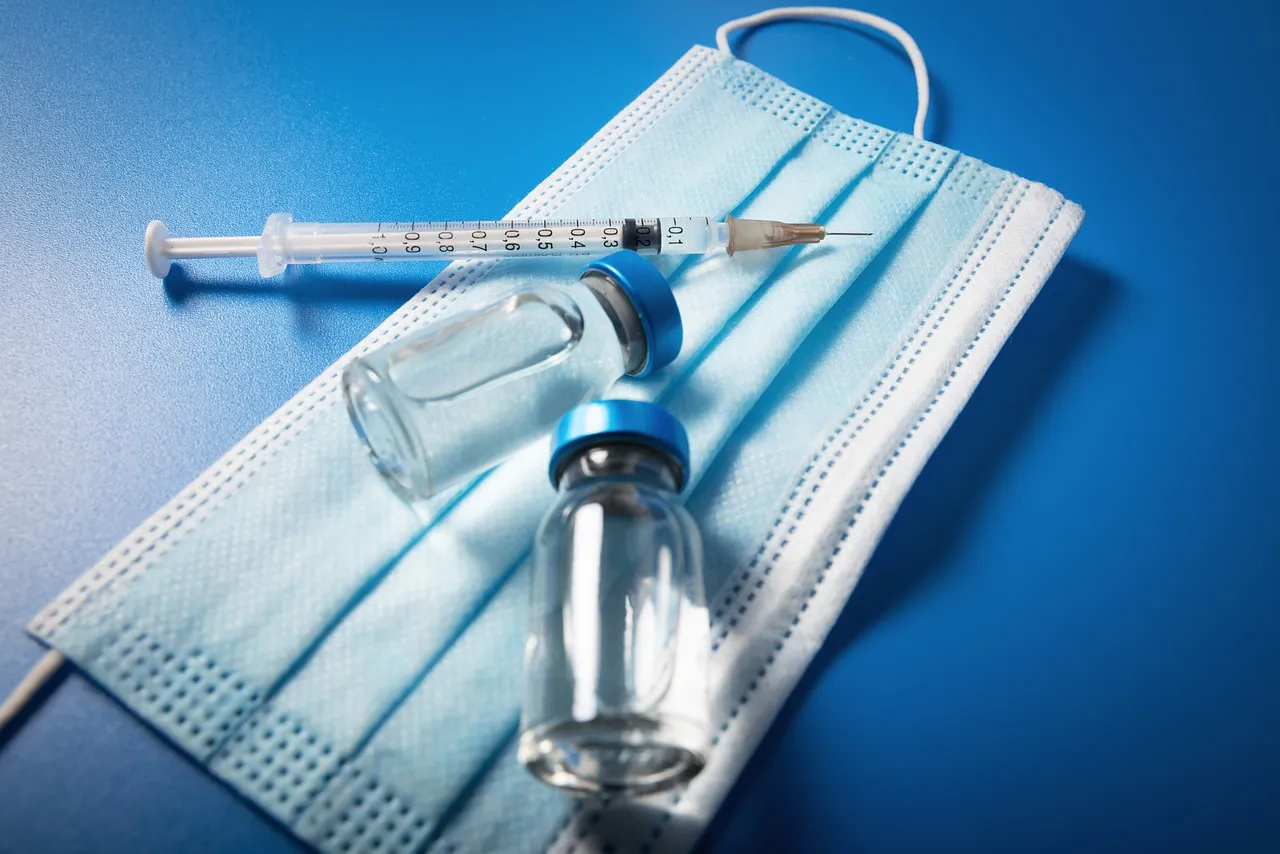 vaccination-6576827_1280.jpg