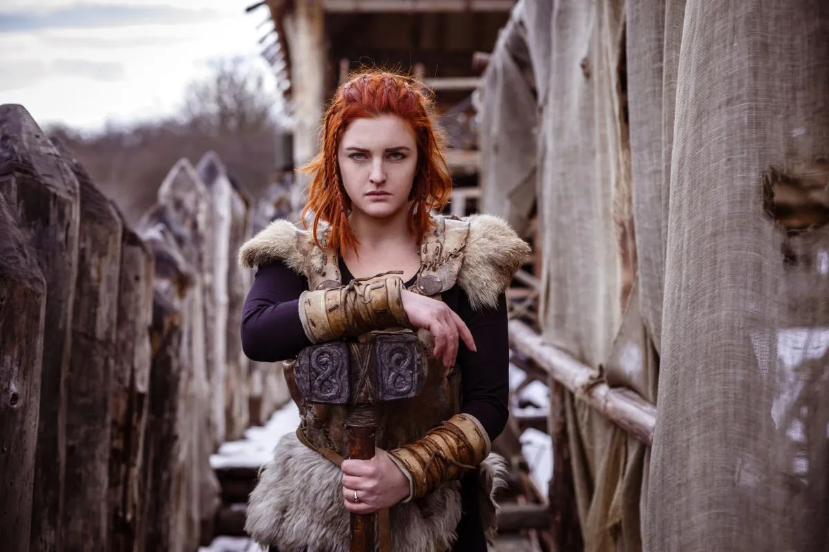 Female_Viking_warrior_1_-_Selenit_-_Shutterstock.jpg