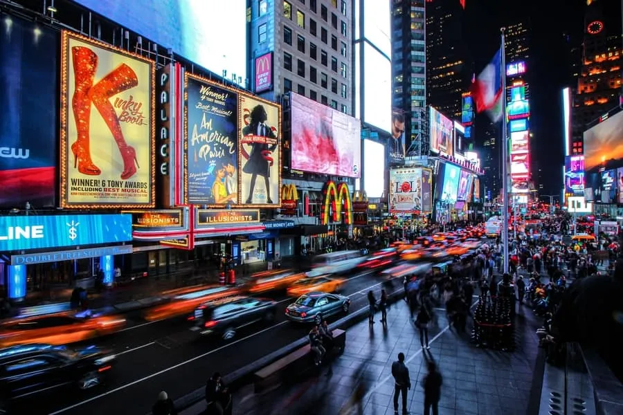 broadway-things-to-do-in-new-york.jpg