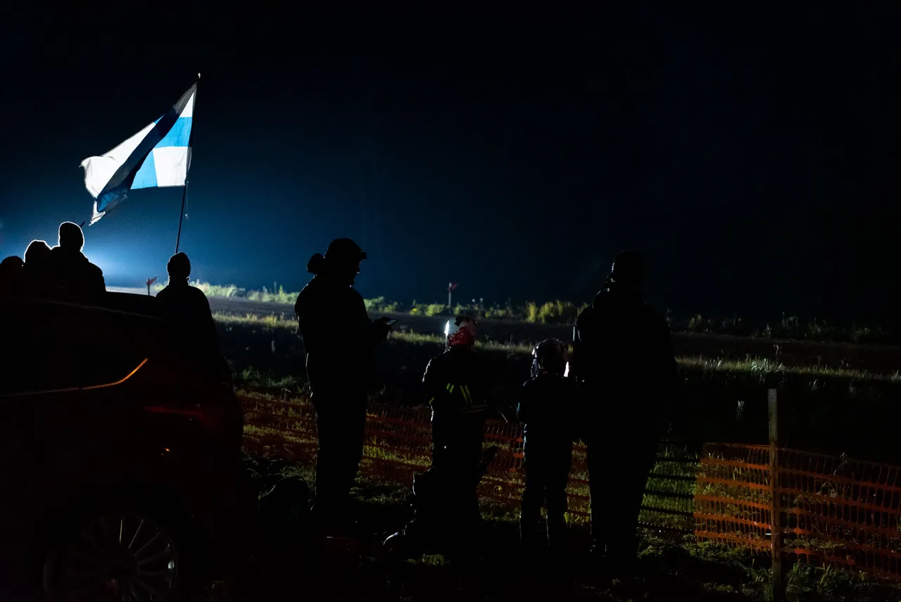 !04secto_rally_finland_wrc_ralli_night.jpg