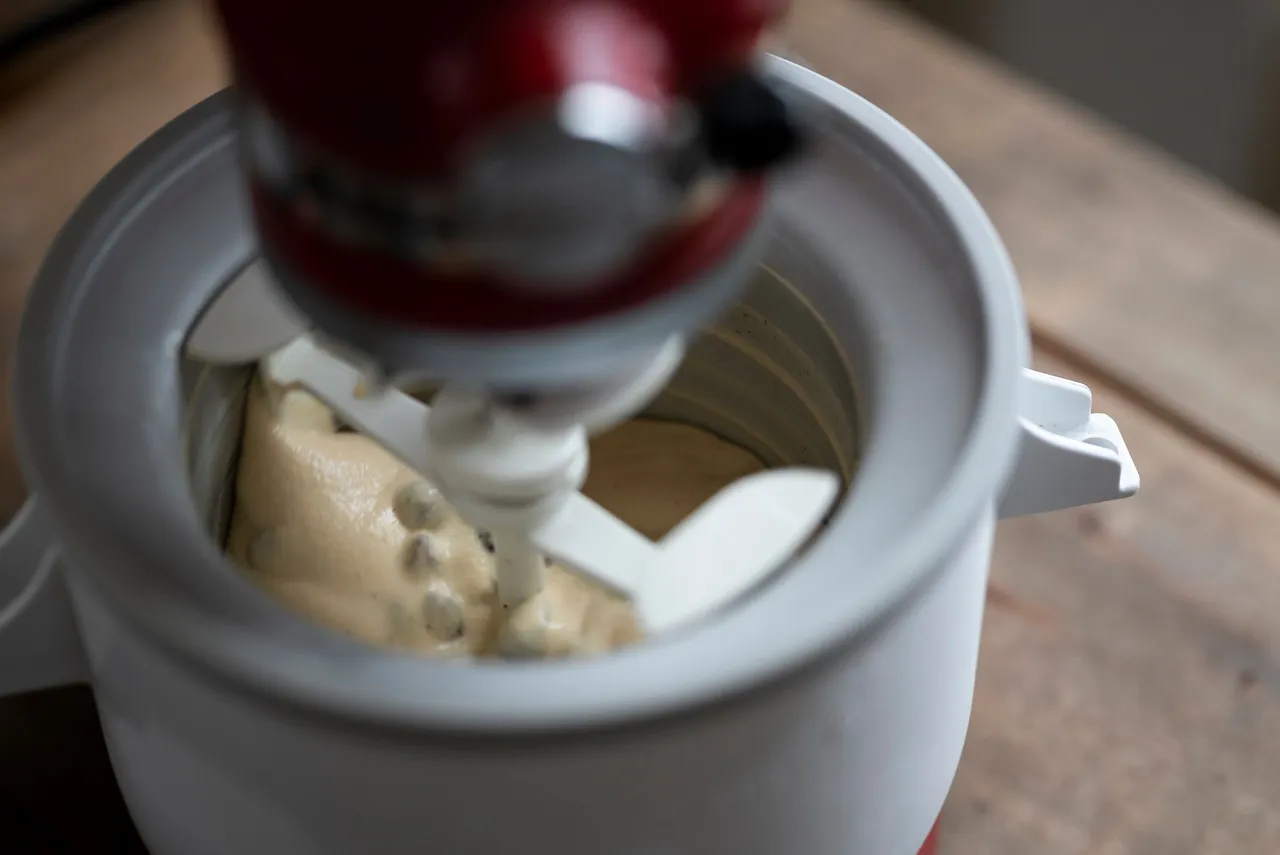 rommirusinajäätelö_rumrasinicecream_icecream_jäätelö_homemade_kotitekoinen14.jpg