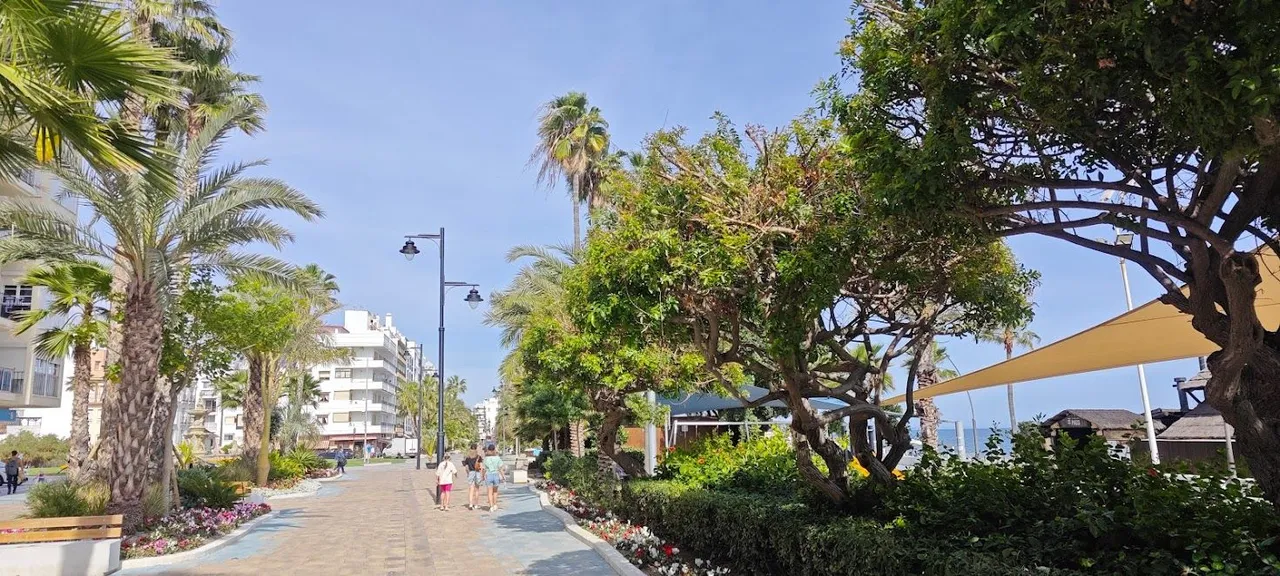 Estepona-Promenade.jpg