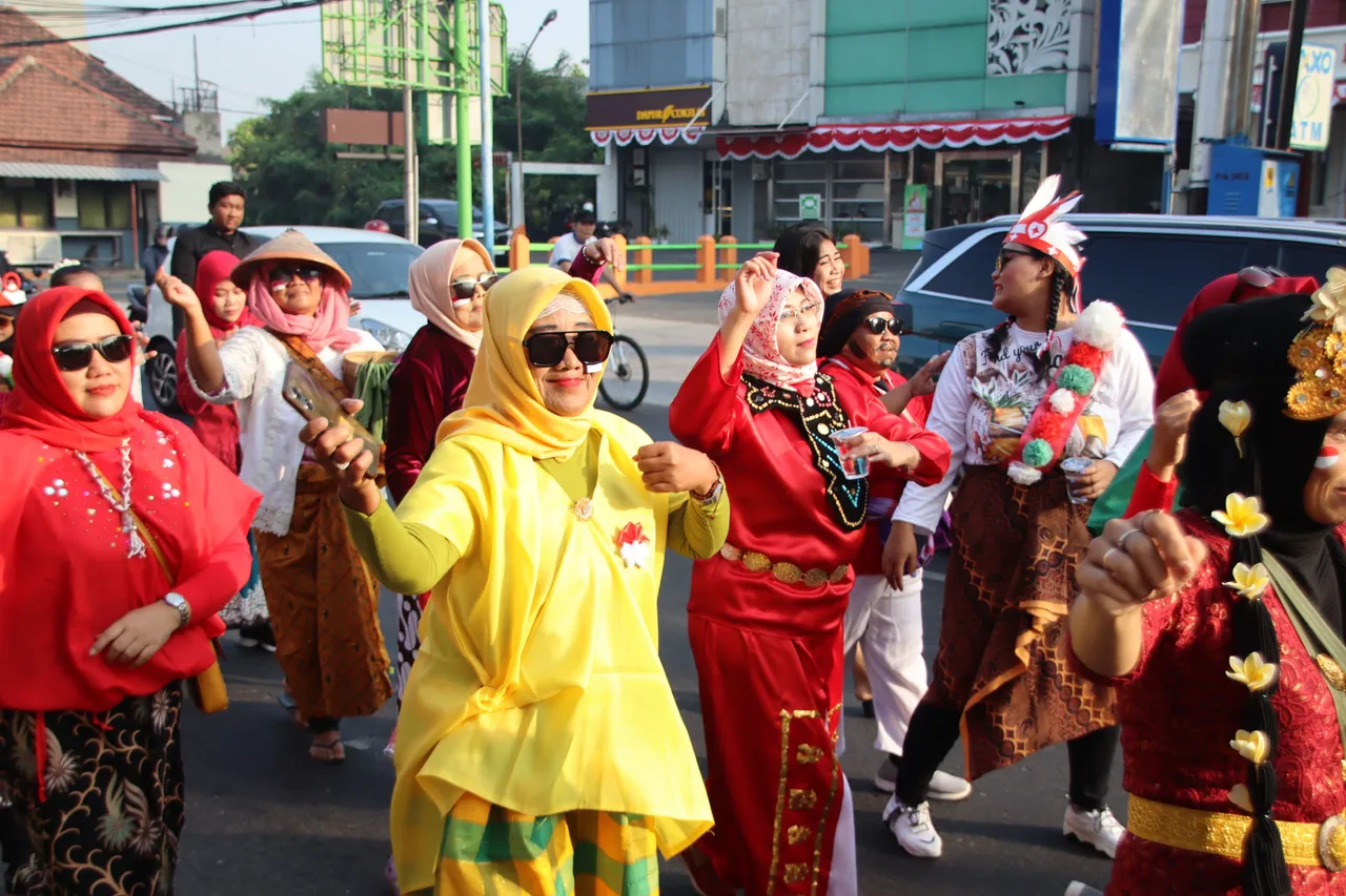 Karnaval agustus 23-7.JPG