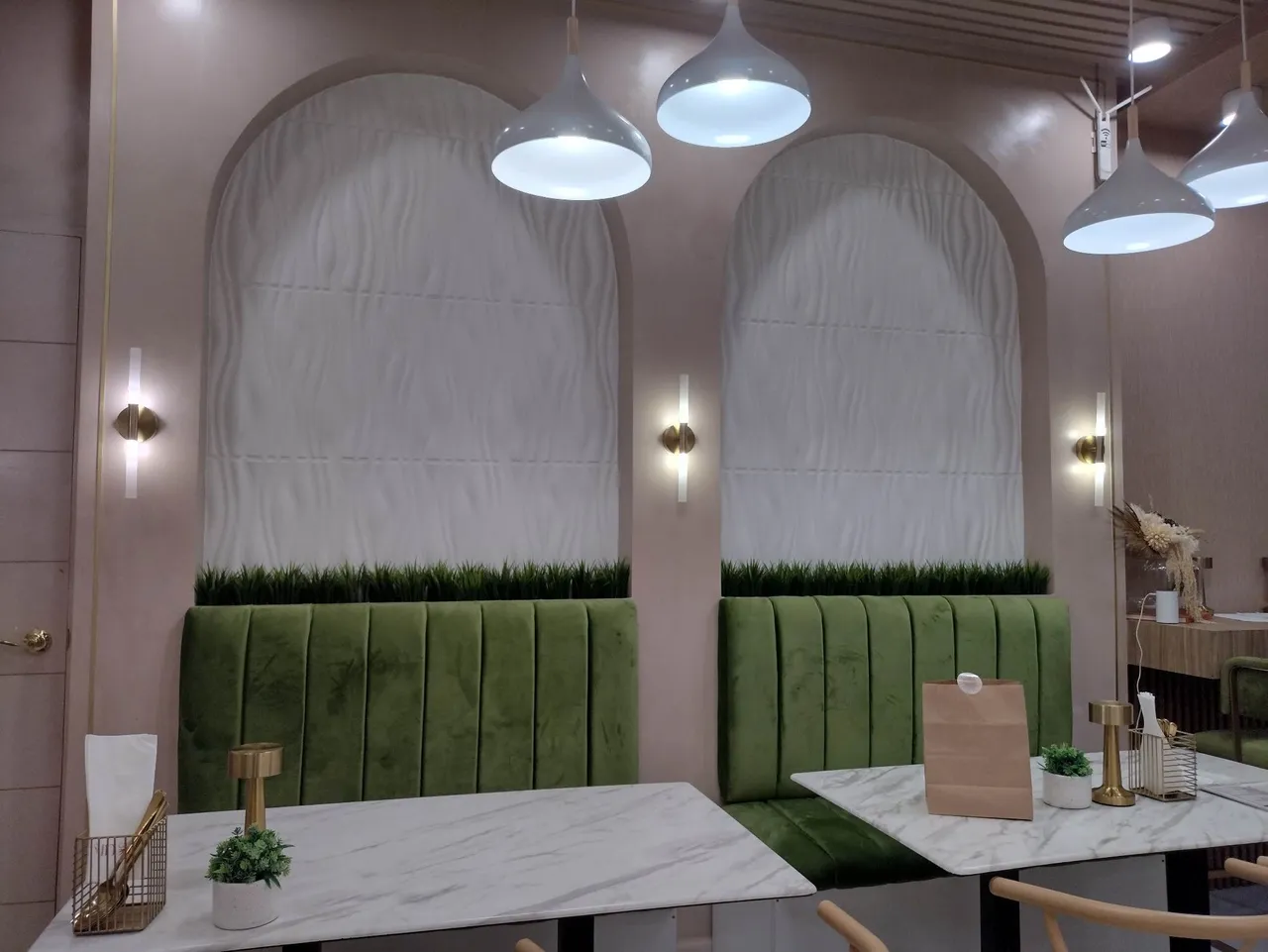 sun cafe seats.jpg