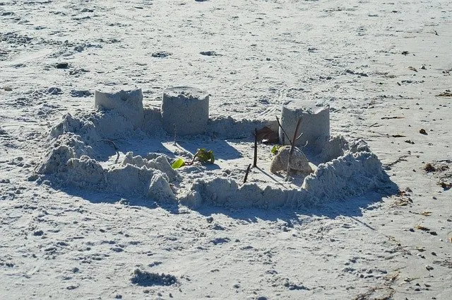 sandcastle-ga59c5f13d_640.jpg