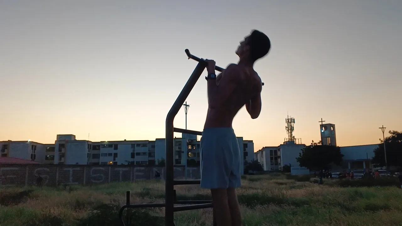 VID_20231206_183343_exported_9474.jpg