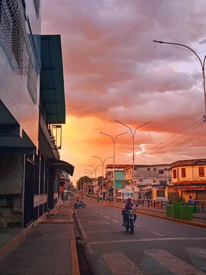 Av Orinoco, Puerto Ayacucho.jpeg