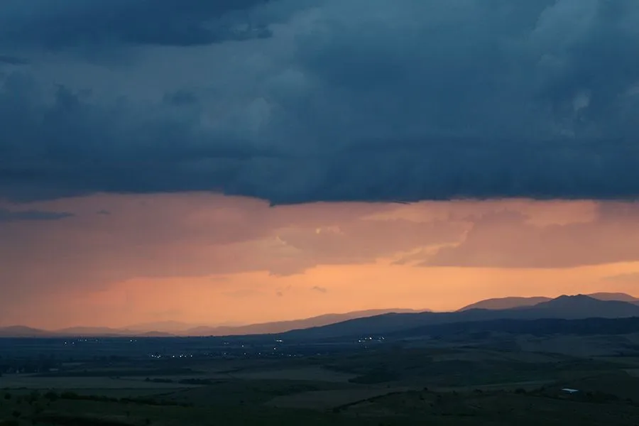Sunset_Hills_001_s.jpg
