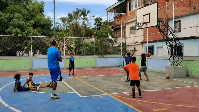 VN20220511_202703.gif