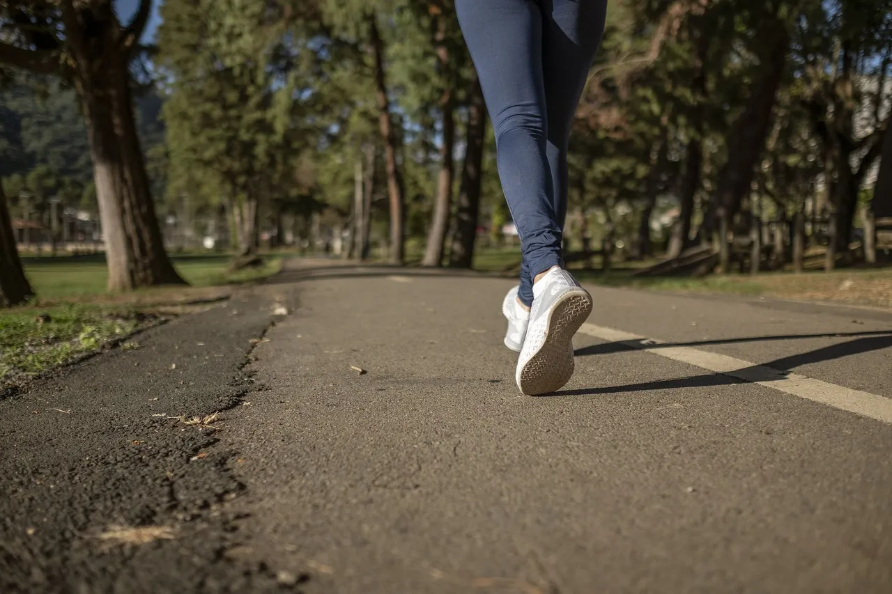 running-g0c6dfefe2_1920.jpg