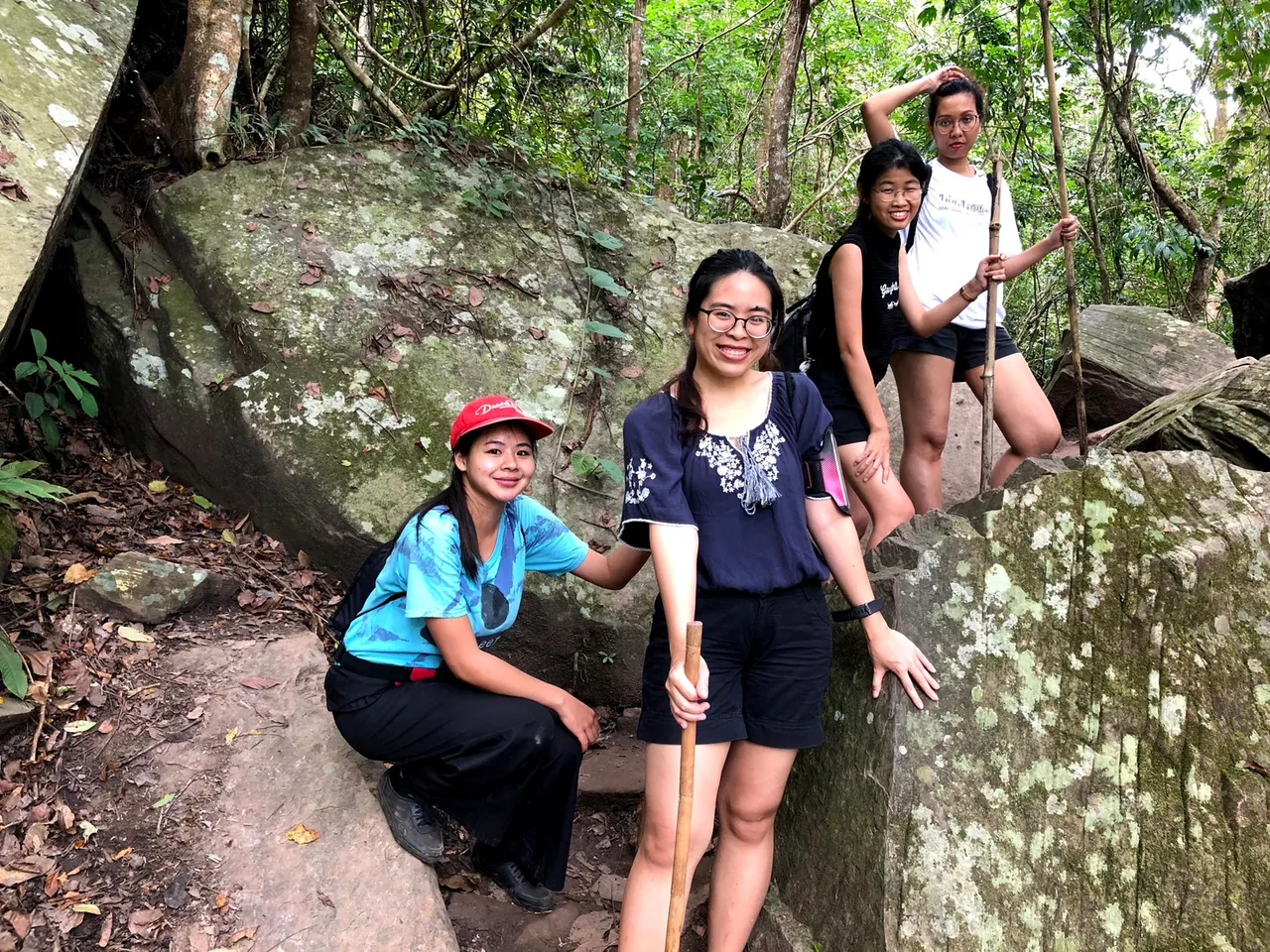 LINE_ALBUM_Phu kradeung_231007_69.jpg