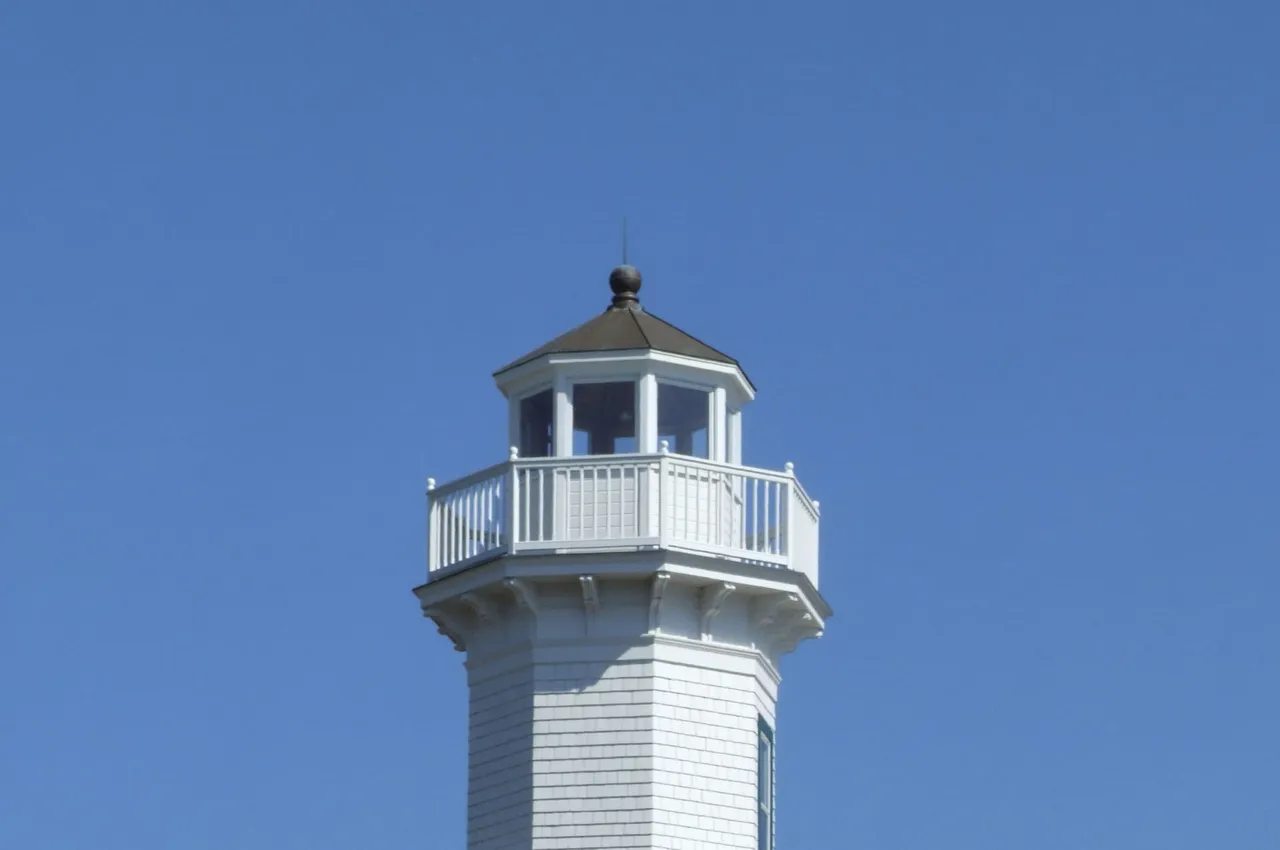 RD-X014-Lighthouse.jpg